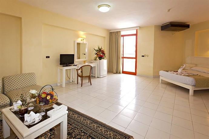 Triton Empire Hotel