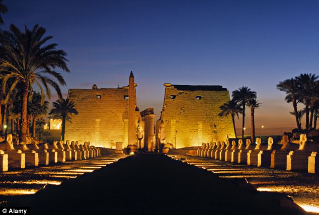 West-Bank-Luxor-2