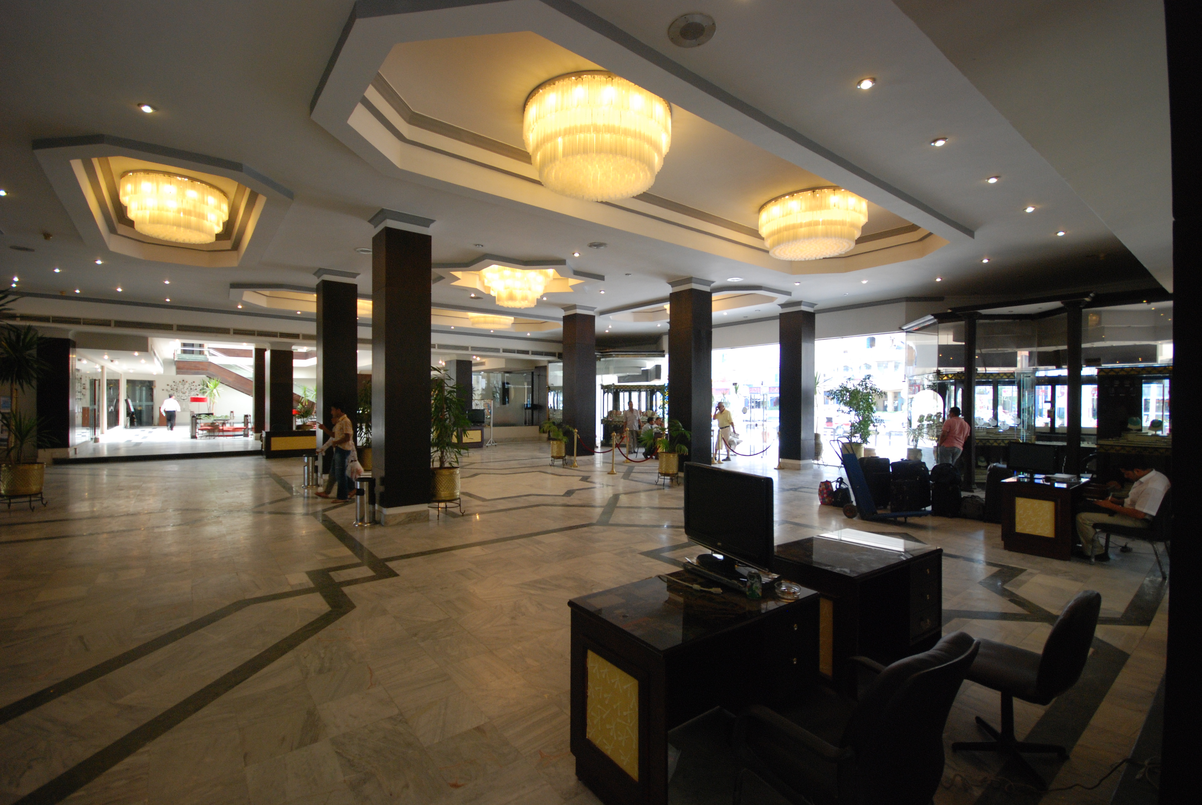 lobby 