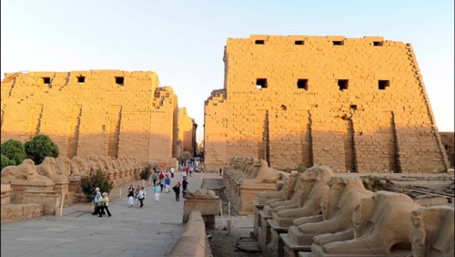 luxor over night 